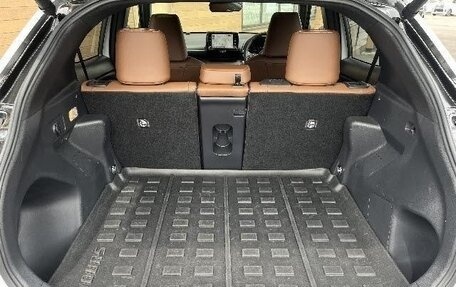 Toyota Yaris Cross, 2023 год, 1 900 000 рублей, 20 фотография