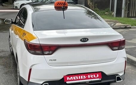 KIA Rio IV, 2021 год, 970 000 рублей, 2 фотография
