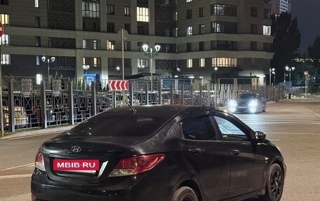 Hyundai Solaris II рестайлинг, 2011 год, 320 000 рублей, 4 фотография