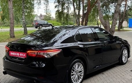 Toyota Camry, 2021 год, 2 890 000 рублей, 5 фотография