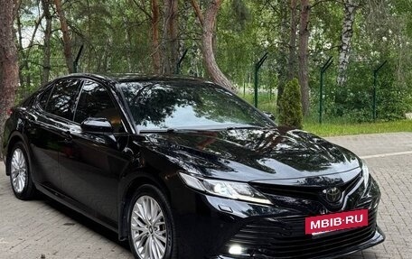 Toyota Camry, 2021 год, 2 890 000 рублей, 4 фотография