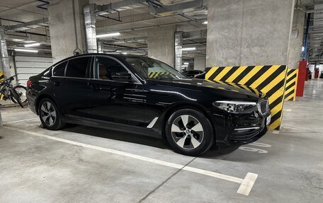BMW 5 серия, 2019 год, 2 950 000 рублей, 3 фотография