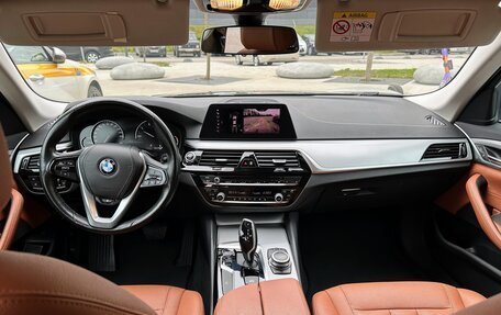 BMW 5 серия, 2019 год, 2 950 000 рублей, 6 фотография
