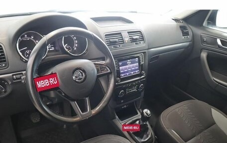 Skoda Yeti I рестайлинг, 2017 год, 1 199 000 рублей, 6 фотография
