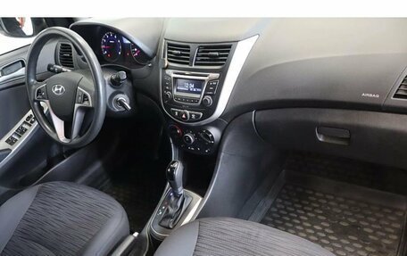 Hyundai Solaris II рестайлинг, 2016 год, 962 000 рублей, 5 фотография