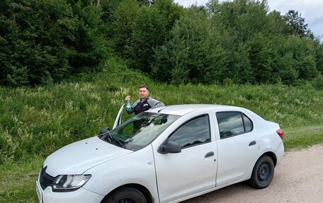 Renault Logan II, 2016 год, 300 000 рублей, 1 фотография