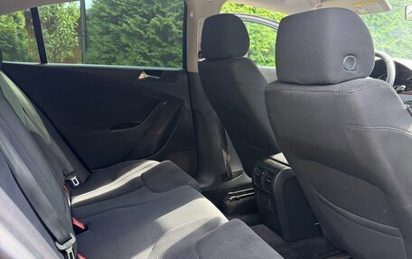 Volkswagen Passat B6, 2006 год, 750 000 рублей, 17 фотография