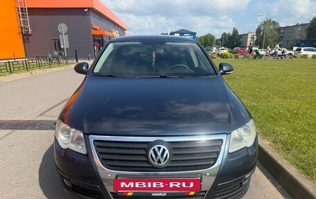 Volkswagen Passat B6, 2006 год, 750 000 рублей, 2 фотография