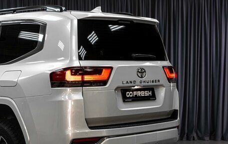 Toyota Land Cruiser, 2023 год, 12 305 000 рублей, 7 фотография