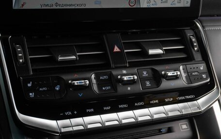 Toyota Land Cruiser, 2023 год, 12 305 000 рублей, 20 фотография