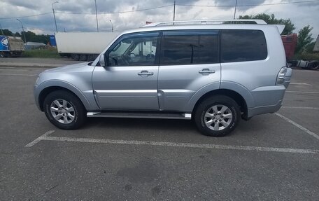Mitsubishi Pajero IV, 2011 год, 1 525 000 рублей, 3 фотография