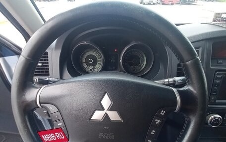 Mitsubishi Pajero IV, 2011 год, 1 525 000 рублей, 6 фотография