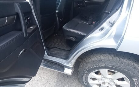 Mitsubishi Pajero IV, 2011 год, 1 525 000 рублей, 11 фотография