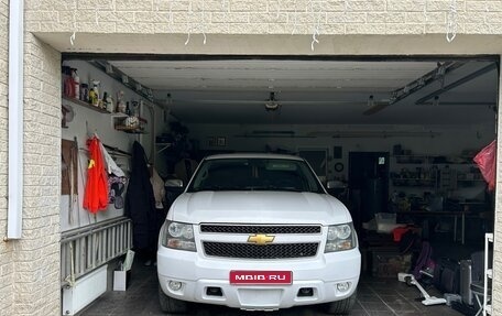 Chevrolet Tahoe III, 2012 год, 2 100 000 рублей, 1 фотография