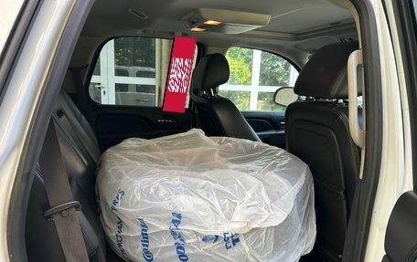 Chevrolet Tahoe III, 2012 год, 2 100 000 рублей, 3 фотография