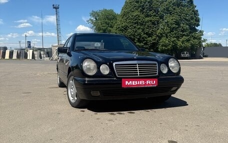 Mercedes-Benz E-Класс, 1995 год, 390 000 рублей, 2 фотография