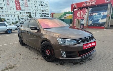 Volkswagen Jetta VI, 2011 год, 1 390 000 рублей, 4 фотография