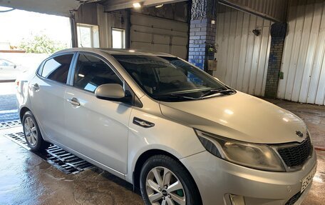 KIA Rio III рестайлинг, 2013 год, 700 000 рублей, 4 фотография