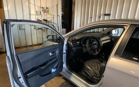 KIA Rio III рестайлинг, 2013 год, 700 000 рублей, 7 фотография