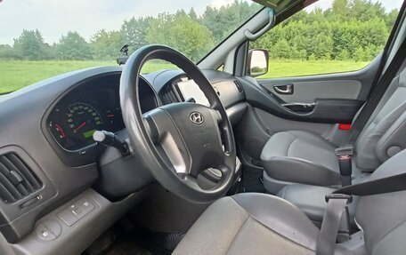 Hyundai Grand Starex Grand Starex I рестайлинг 2, 2011 год, 1 700 000 рублей, 14 фотография