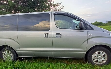 Hyundai Grand Starex Grand Starex I рестайлинг 2, 2011 год, 1 700 000 рублей, 3 фотография