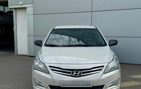 Hyundai Solaris II рестайлинг, 2015 год, 747 000 рублей, 2 фотография