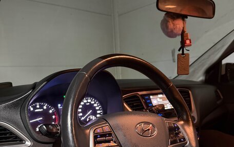 Hyundai Solaris II рестайлинг, 2018 год, 1 220 000 рублей, 4 фотография