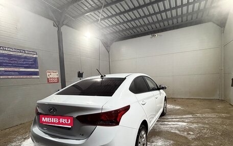 Hyundai Solaris II рестайлинг, 2018 год, 1 220 000 рублей, 9 фотография