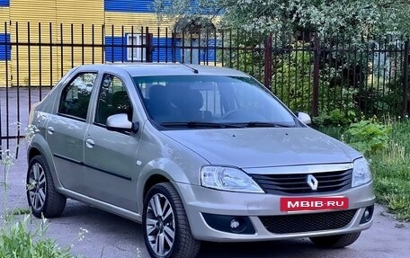 Renault Logan I, 2014 год, 450 000 рублей, 3 фотография