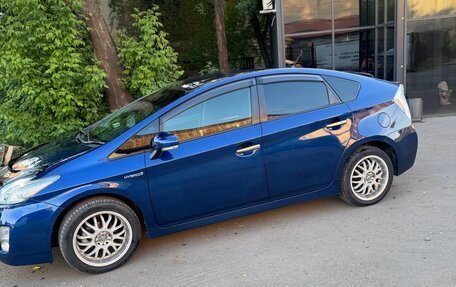 Toyota Prius, 2011 год, 910 000 рублей, 4 фотография