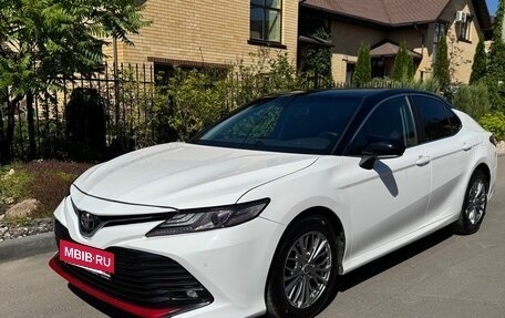 Toyota Camry, 2020 год, 1 680 000 рублей, 2 фотография