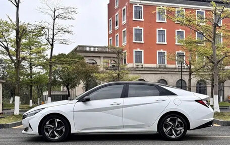 Hyundai Elantra, 2022 год, 1 095 000 рублей, 23 фотография