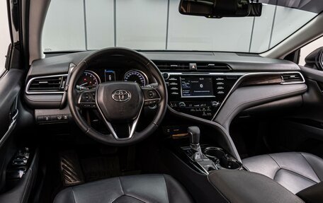 Toyota Camry, 2019 год, 2 780 000 рублей, 6 фотография