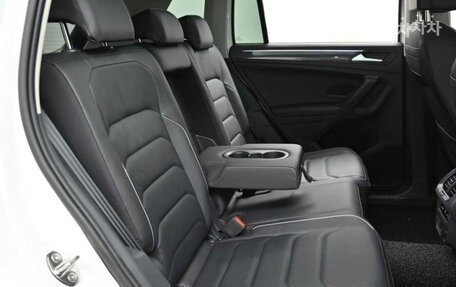Volkswagen Tiguan II, 2023 год, 2 741 020 рублей, 12 фотография