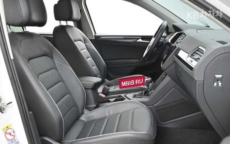 Volkswagen Tiguan II, 2023 год, 2 741 020 рублей, 10 фотография