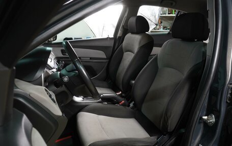 Chevrolet Cruze II, 2013 год, 749 000 рублей, 10 фотография