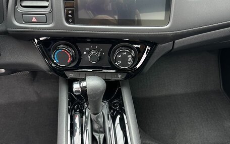 Honda Vezel, 2022 год, 1 450 000 рублей, 10 фотография