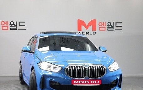 BMW 1 серия, 2024 год, 3 700 000 рублей, 2 фотография