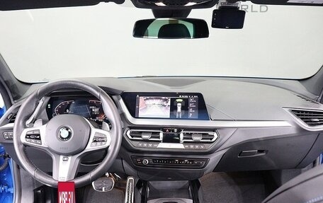 BMW 1 серия, 2024 год, 3 700 000 рублей, 11 фотография