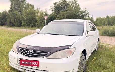 Toyota Camry V40, 2002 год, 650 000 рублей, 2 фотография