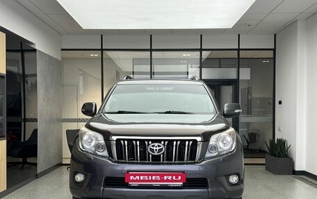 Toyota Land Cruiser Prado 150 рестайлинг 2, 2011 год, 2 800 000 рублей, 2 фотография