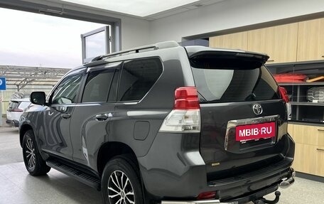 Toyota Land Cruiser Prado 150 рестайлинг 2, 2011 год, 2 800 000 рублей, 6 фотография