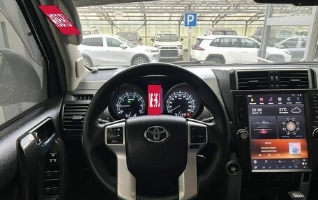 Toyota Land Cruiser Prado 150 рестайлинг 2, 2011 год, 2 800 000 рублей, 9 фотография