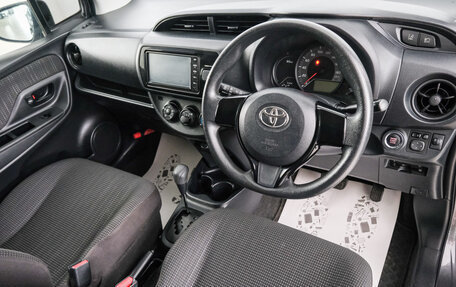 Toyota Vitz, 2019 год, 969 000 рублей, 8 фотография