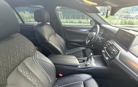 BMW 5 серия, 2022 год, 6 950 000 рублей, 13 фотография