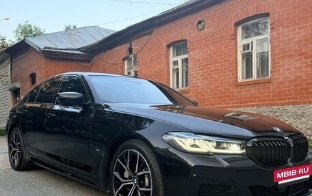 BMW 5 серия, 2022 год, 6 950 000 рублей, 3 фотография