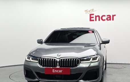 BMW 5 серия, 2023 год, 5 800 000 рублей, 2 фотография