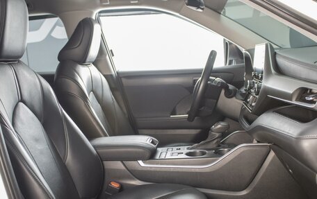 Toyota Highlander, 2021 год, 5 600 000 рублей, 7 фотография