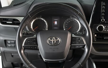 Toyota Highlander, 2021 год, 5 600 000 рублей, 11 фотография