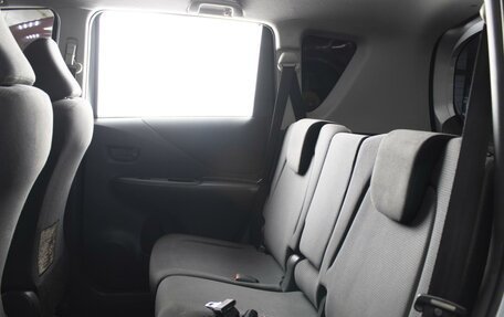 Toyota Ractis I, 2009 год, 660 000 рублей, 8 фотография